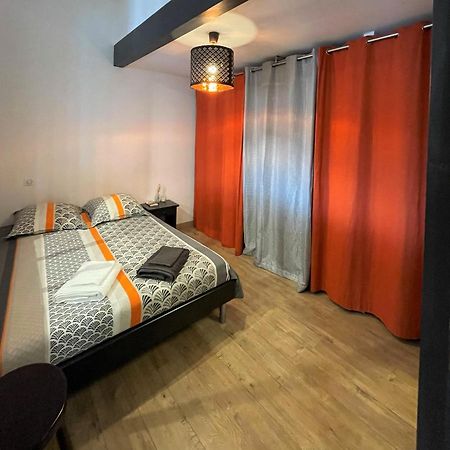 T2 De 40 M2 - Facile D'Acces, Lumineux Et Au Calme Saint-Genet-Lerpt Exterior foto